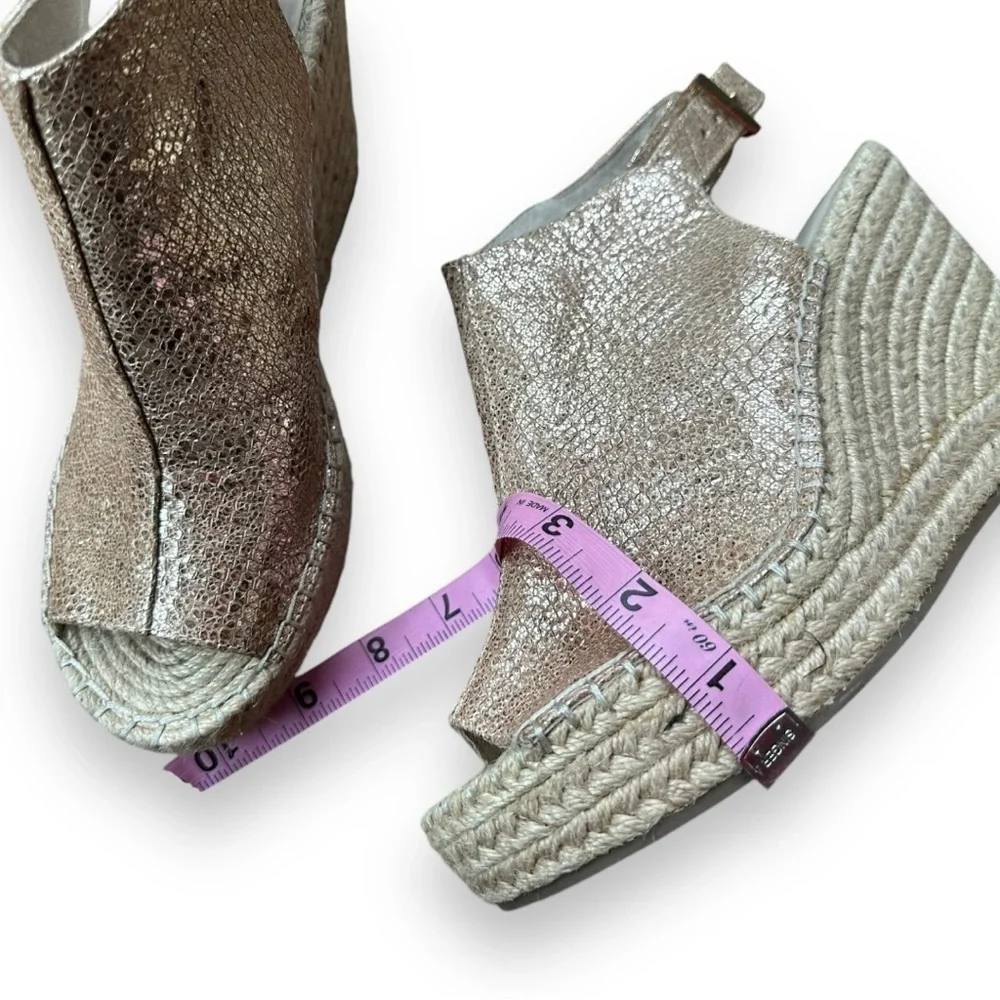 Kenneth Cole Olivia Metallic Snakeskin Espadrille Wedge Sandal | Size 9.5